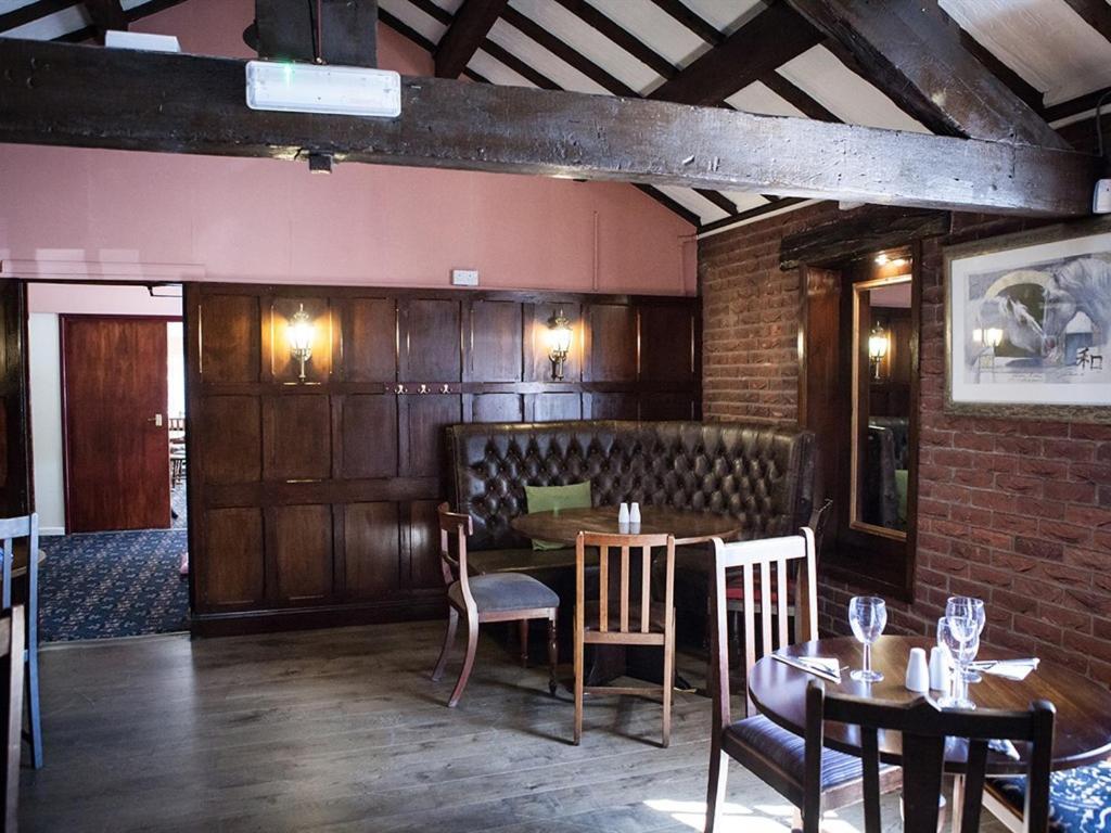 The Crewe Arms Hotel 外观 照片