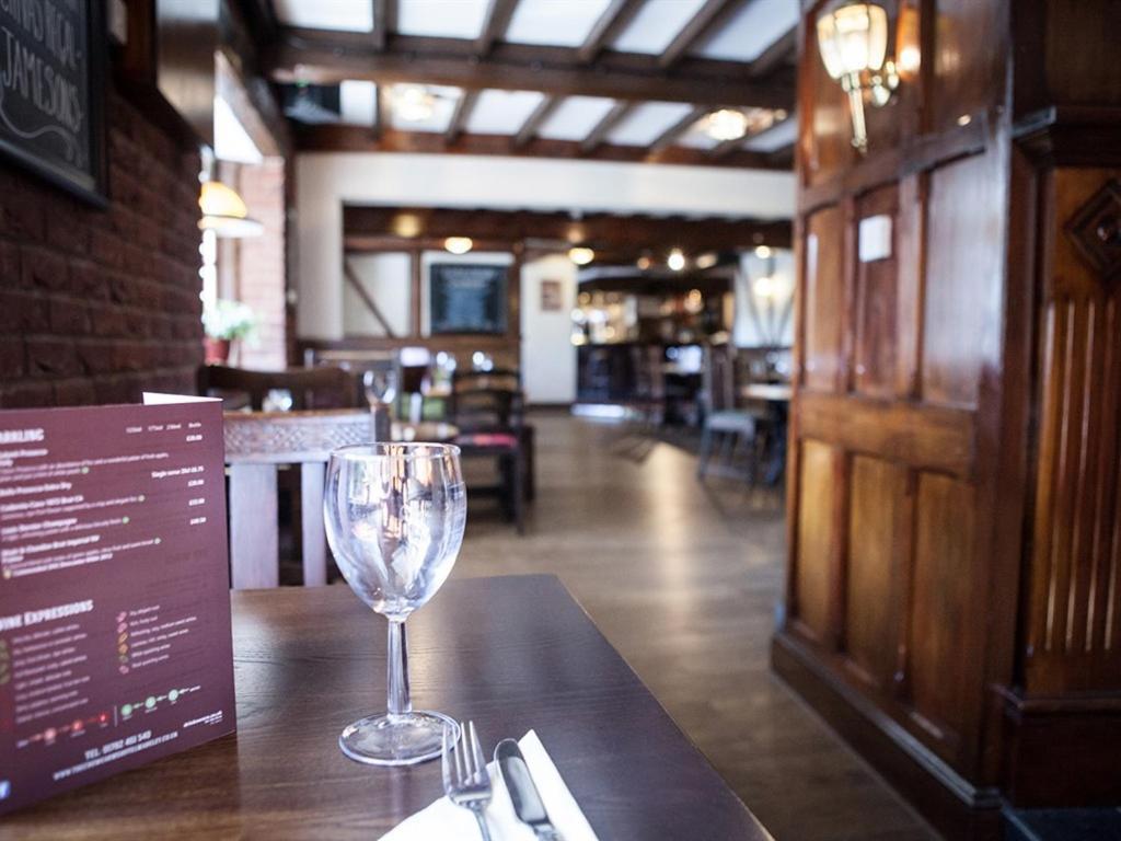 The Crewe Arms Hotel 外观 照片